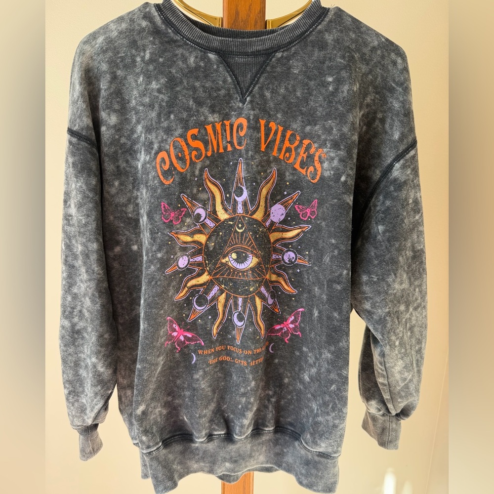 No Boundaries Cosmic Vibes Faded Grey Crewneck Sweatshirt
